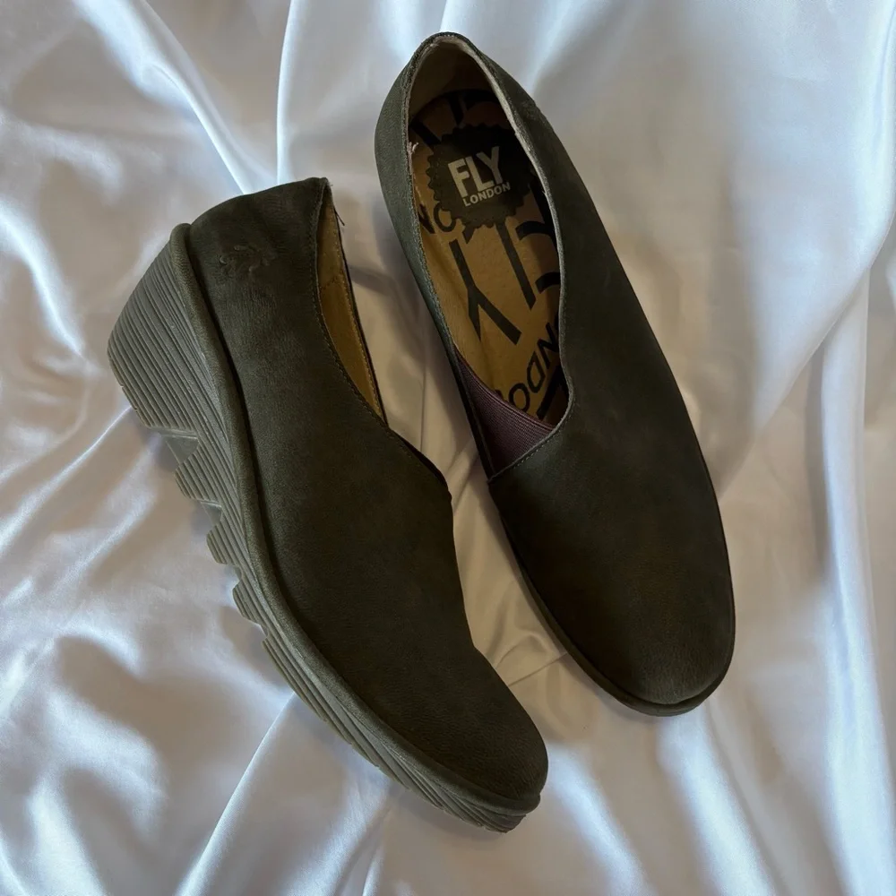 Fly London Peso Wedge Slip On Shoes Heels Green Suede Leather Size 40